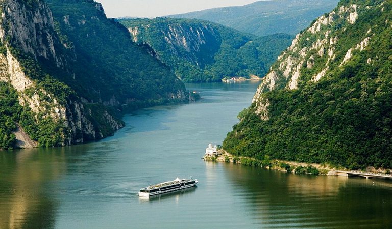 Marile enigme ale râurilor din România: apele care au ascuns comori fabuloase şi vestigii ale unor civilizaţii legendare